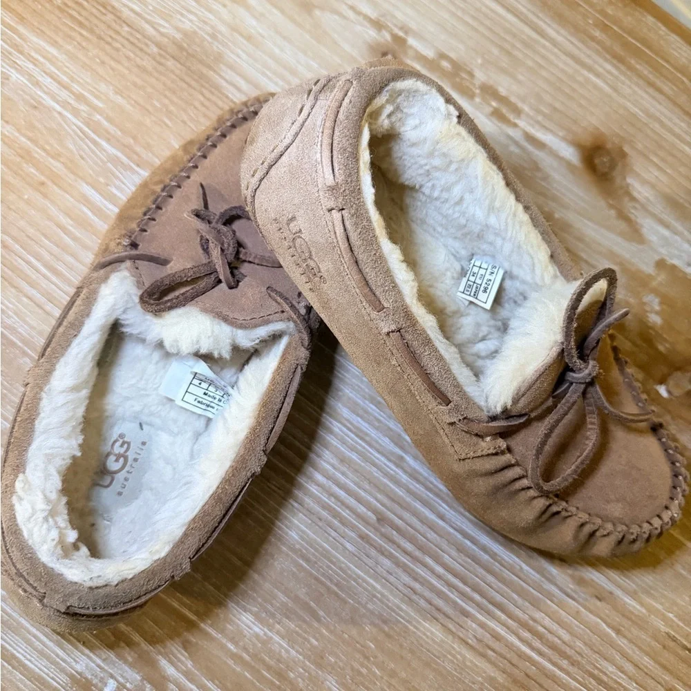 UGG Brown Suede Moccasin Slippers size 4
